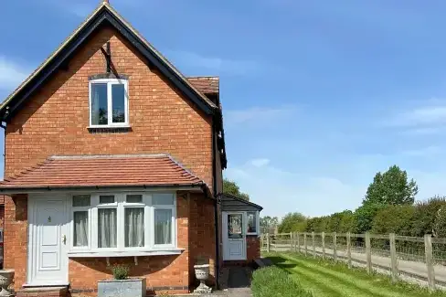 Stable Cottage - Photo 1