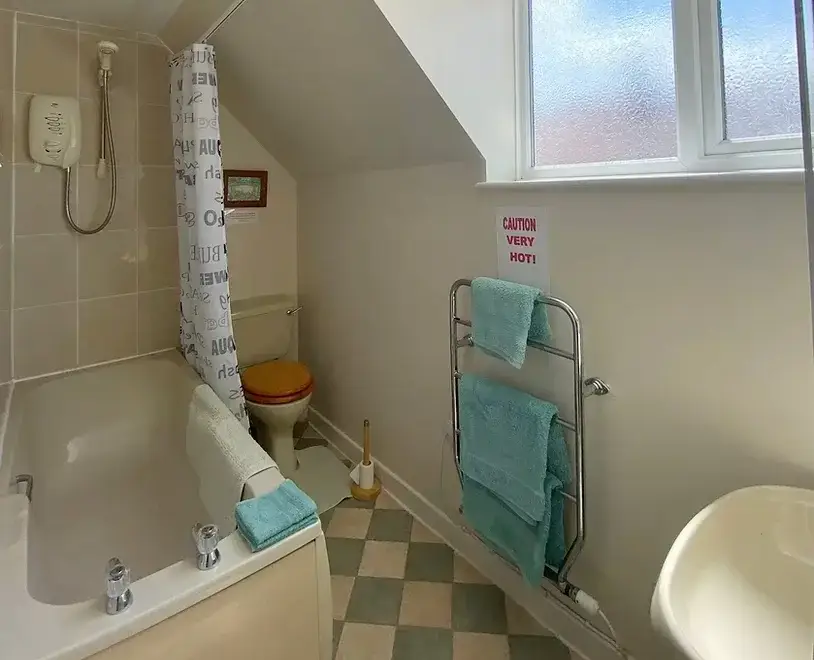 Family bathroom at Stable Cottage