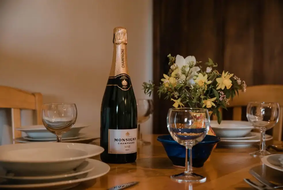 Dining room at Stargazer's Loft