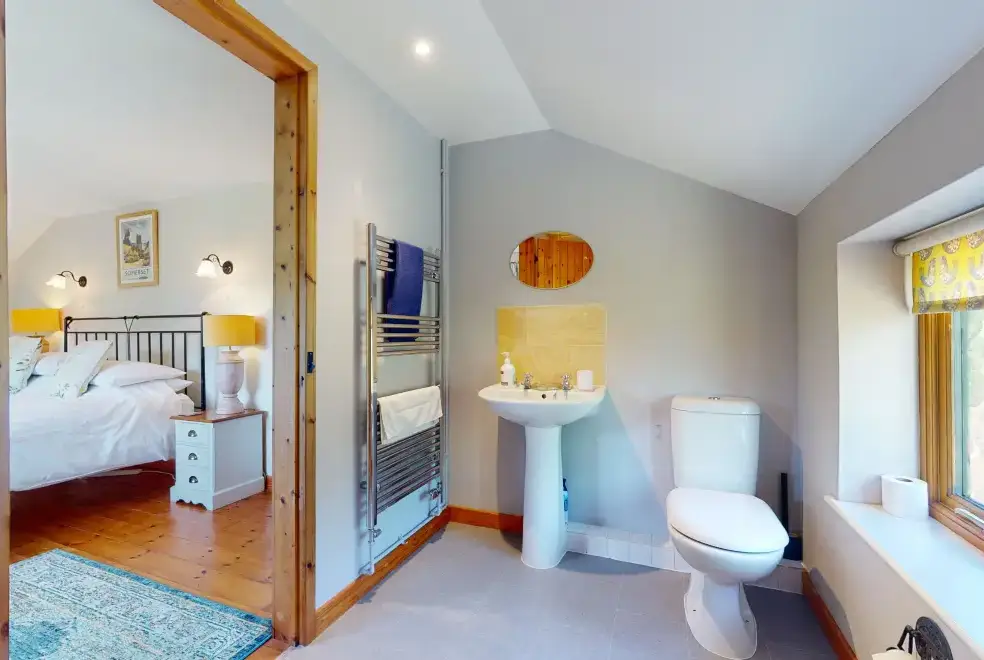 Ensuite bathroom at Stolford Country Escape with Hot Tub