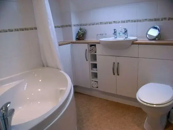 Family bathroom at Stonebank Annexe, Chickerell