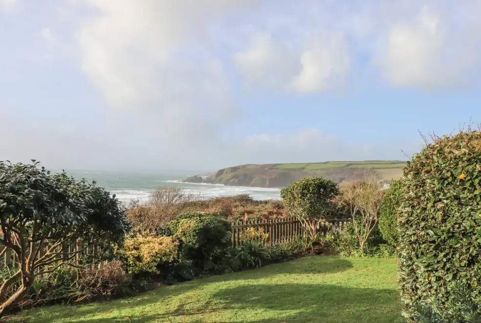Coastal scenes near Stonecroft