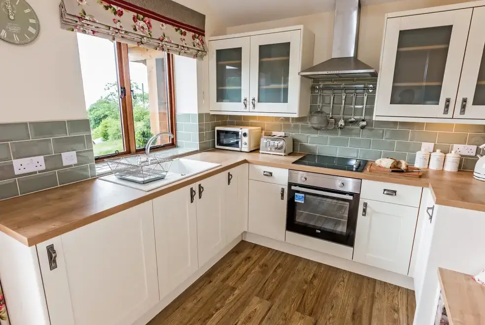 Well equipped kitchen at Stoney-Brook Lodge