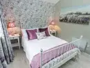 Bedroom at Stoney-Brook Lodge - thumbnail photo