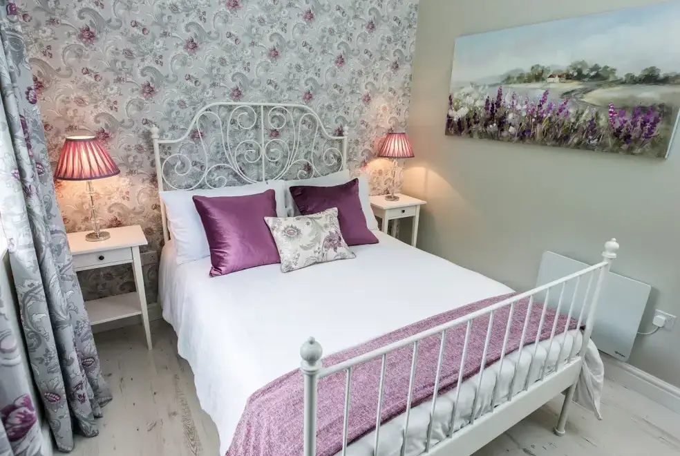 Bedroom at Stoney-Brook Lodge