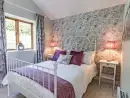 Bedroom at Stoney-Brook Lodge - thumbnail photo