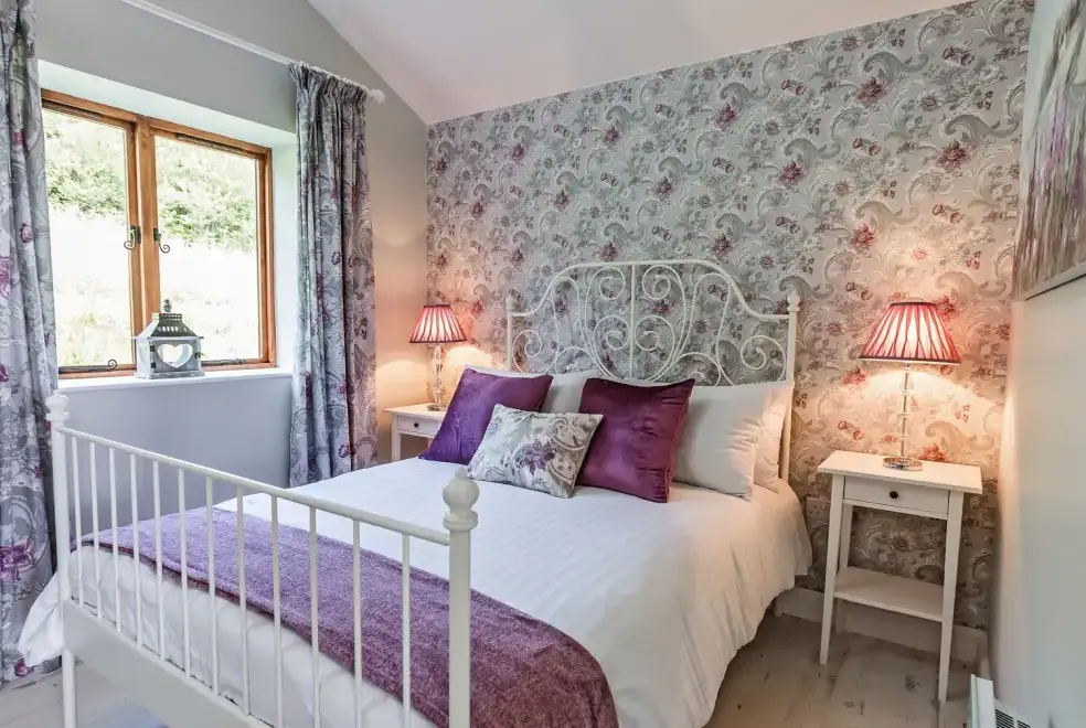 Bedroom at Stoney-Brook Lodge