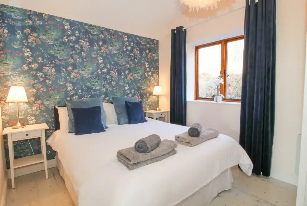 Bedroom at Stoney-Brook Lodge