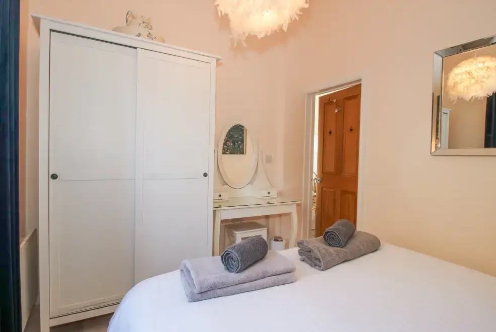 Bedroom at Stoney-Brook Lodge