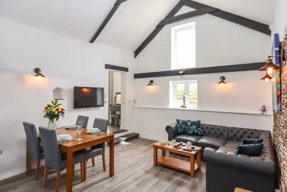 Open plan living area at Strawberry Bank - Kingfisher