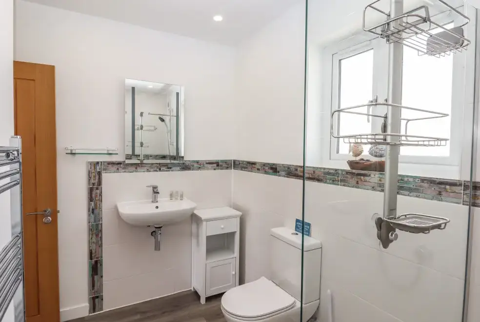 Shower room at Strawberry Bank - Kingfisher