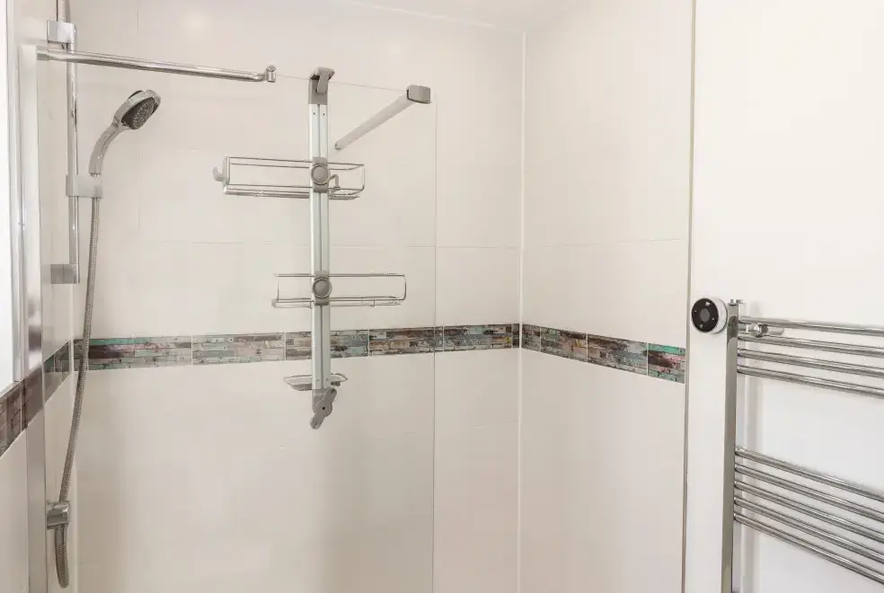 Shower room at Strawberry Bank - Kingfisher