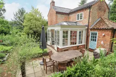 Sunny Cottage, Lincolnshire, Midlands and Central England