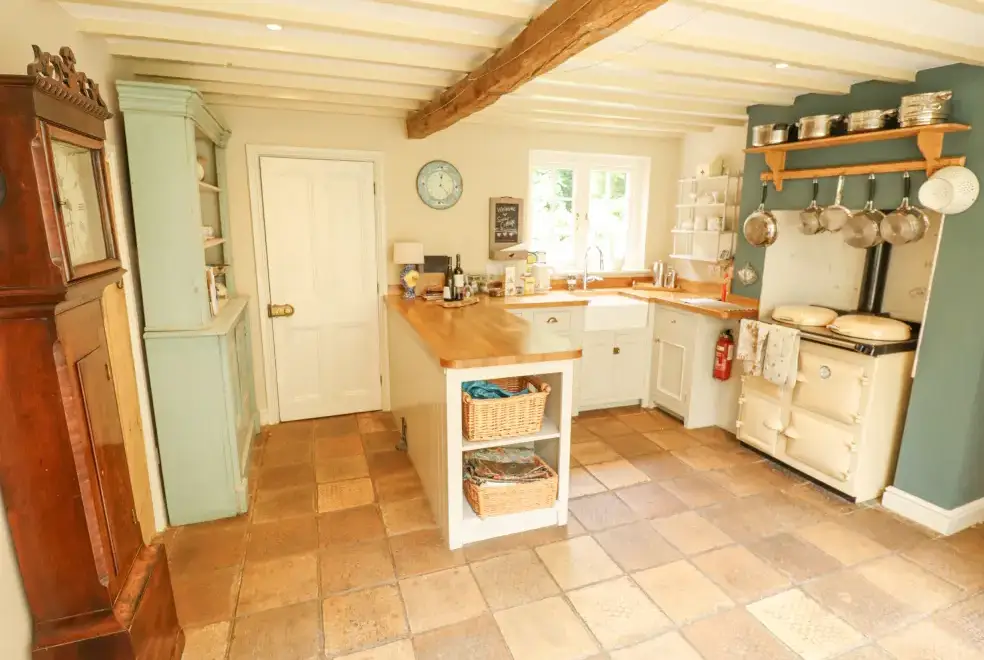 Farmhouse style kitchen at Sunny Cottage