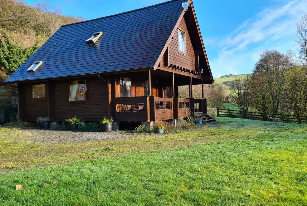 Suran Y Coed, from the outside