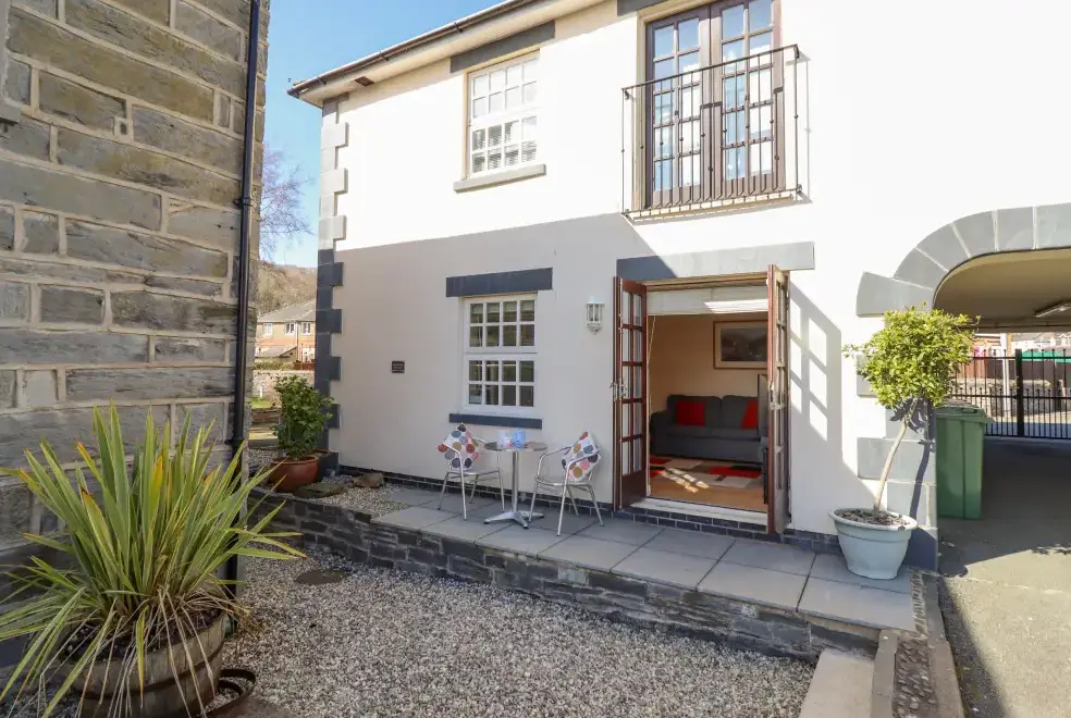 Patio area at Taliesin