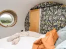 Bedroom at Tan Y Wawr - Derwen - thumbnail photo