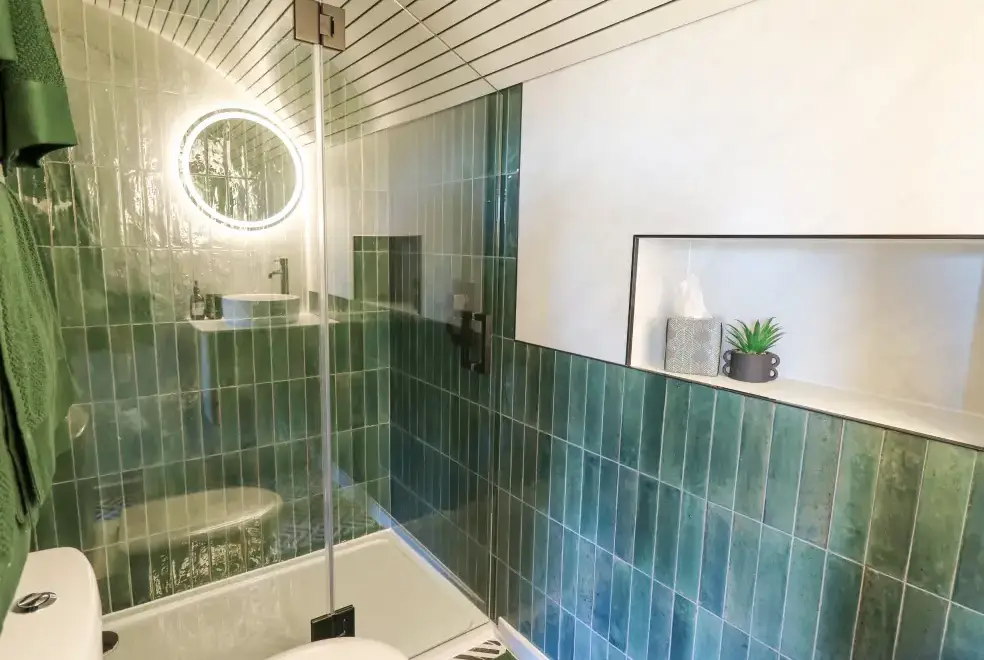 Shower room at Tan y Wawr- Onnen