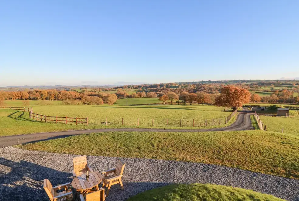 Countryside views at Tan y Wawr- Onnen