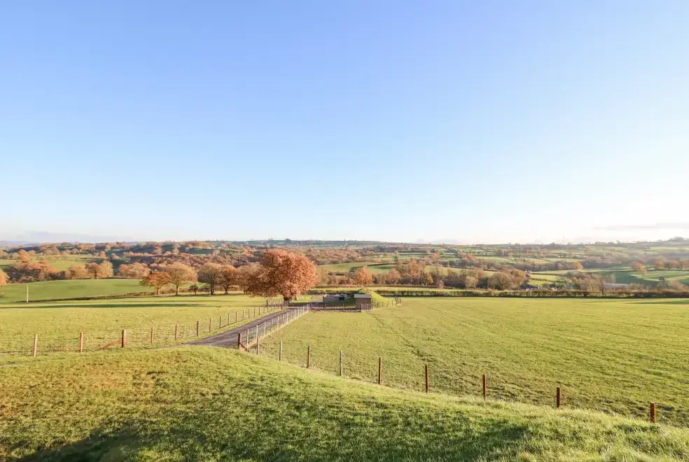 Countryside views at Tan y Wawr- Onnen