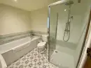 Family bathroom at Teal Cottage at Oxford Country Cottages - thumbnail photo