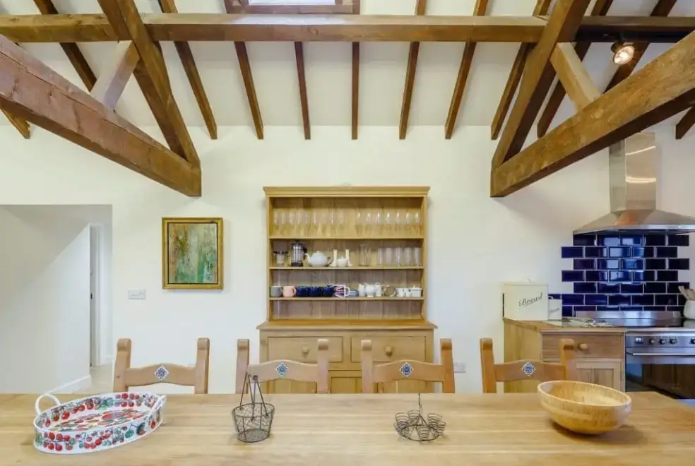 Dining area at Teal Cottage at Oxford Country Cottages