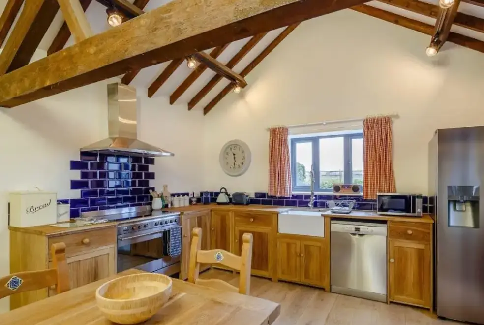 Kitchen/diner at Teal Cottage at Oxford Country Cottages