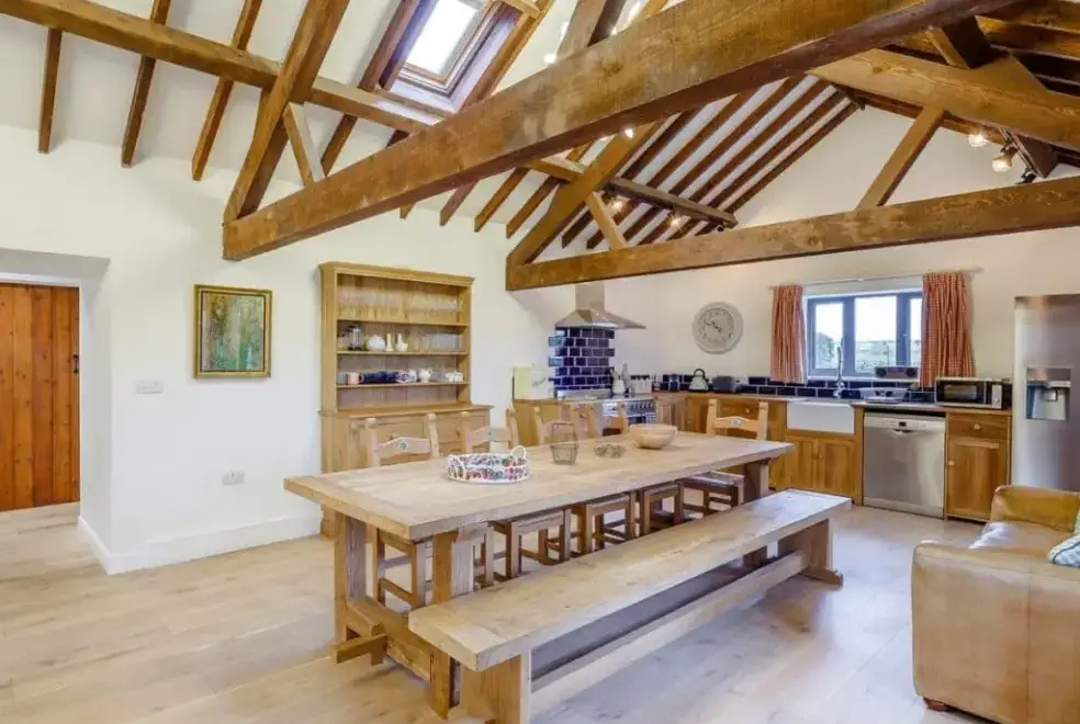Dining area at Teal Cottage at Oxford Country Cottages