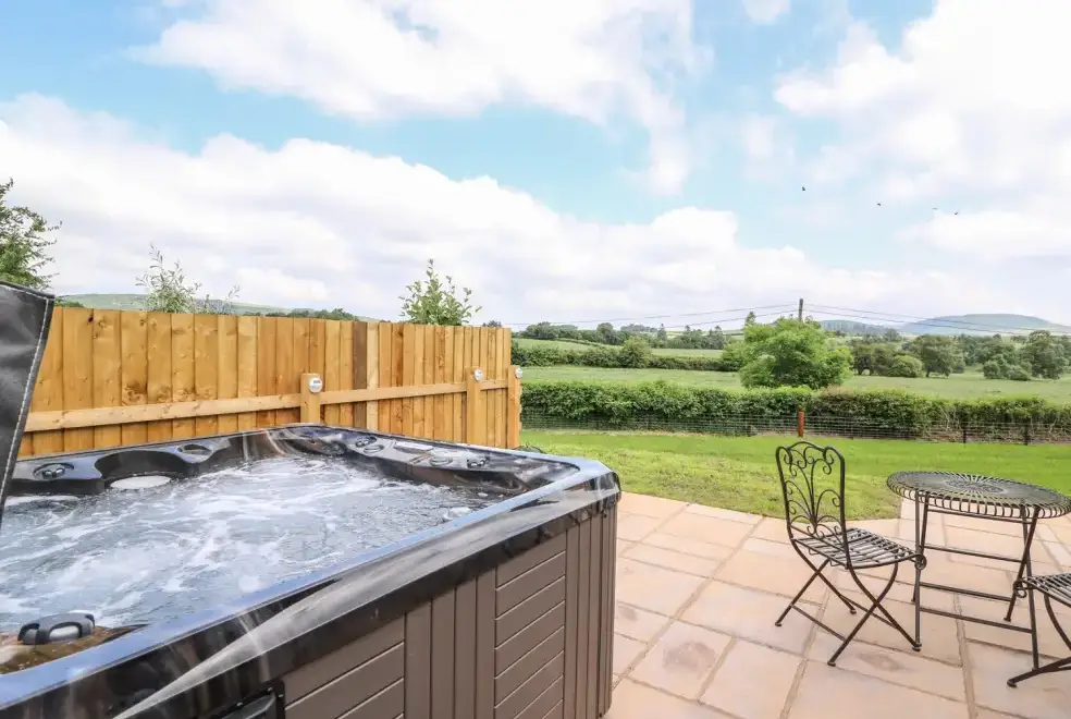 Private Hot Tub at Tegfan