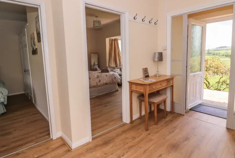 Tegfan, from the outside