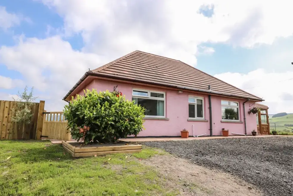 Tegfan, from the outside