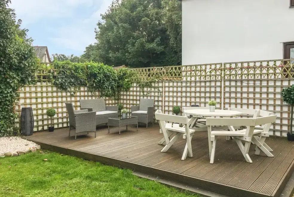 Decked area at Thatchings Thatched Country Cottage