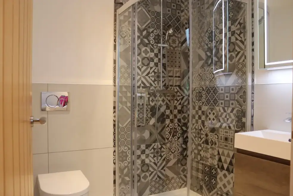 Shower room at The Anchorage @ Nables Farm