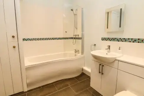 Family bathroom at The Barn at Hill House, Staffordshire