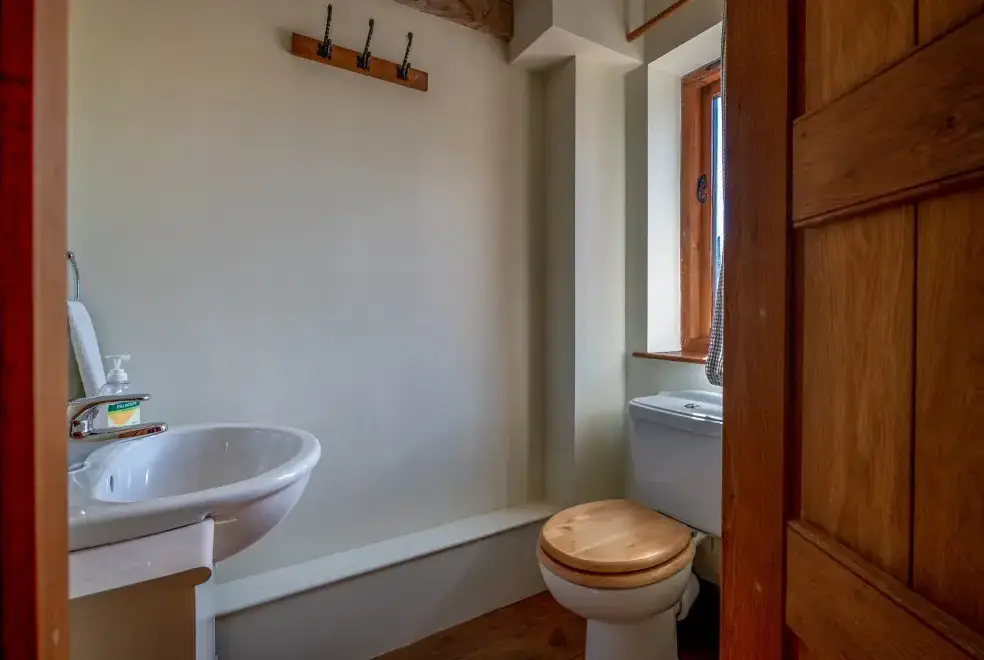 Loo at The Barn