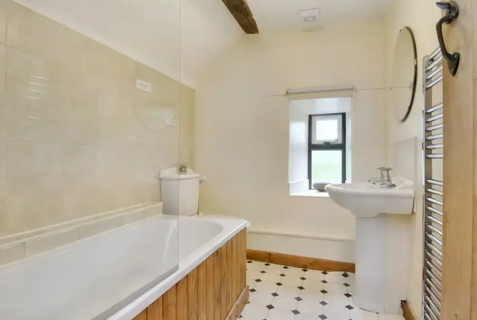 Family bathroom at The Birches