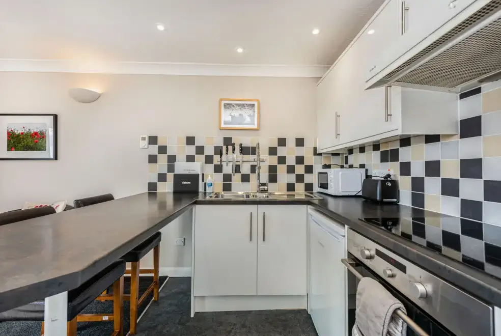 Kitchen/diner at The Boathouse Romantic Apartment