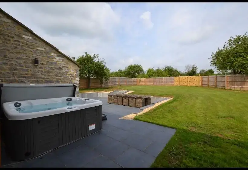 Private Hot Tub at The Cider Barn