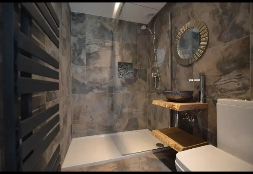 Shower room at The Cider Barn