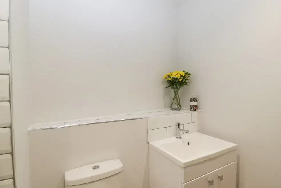 Loo at The Coach House Romantic Retreat