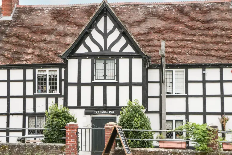 The Coach House Romantic Retreat, from the outside