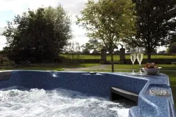Private Hot Tub at The Cotswold Manor Grange, Exclusive Hot-Tub, Games Barn, 70 acres of Parkland