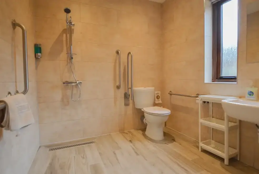 Wheelchair accessible accommodation at The Cotswold Manor Court with Hot Tub