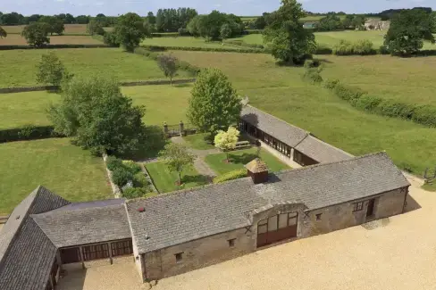 The Cotswold Manor Grange, Exclusive Hot-Tub, Games Barn, 70 acres of Parkland - Photo 1