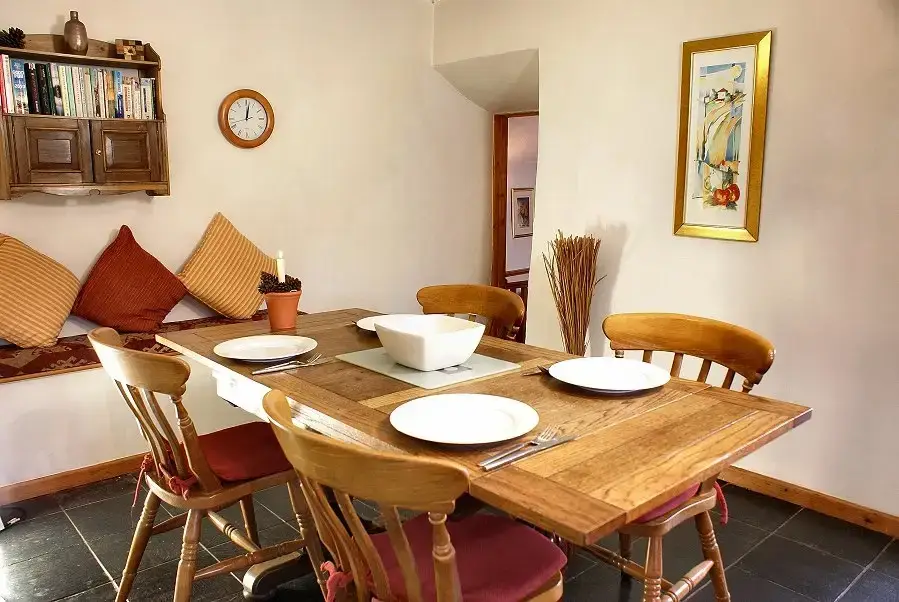  at The Dovecote, two bedrooms sleeping 3 with pretty garden, dog friendly