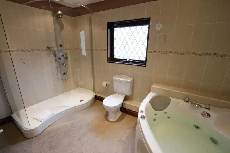 Ensuite bathroom at The Escape