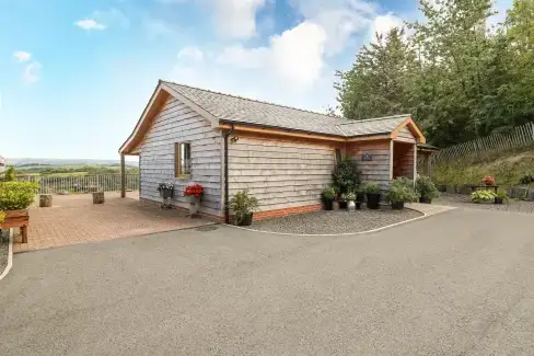 The Firs, Sleeps 4, last-minute retreat