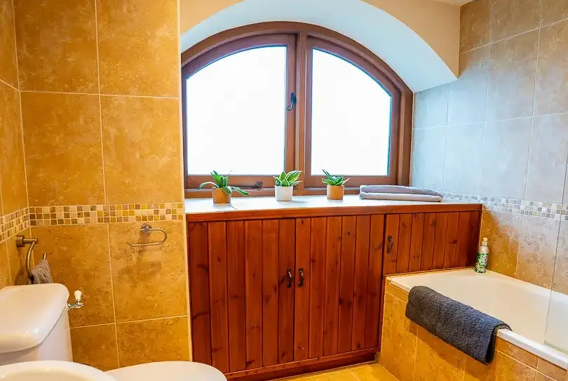 Ensuite bathroom at The Granary