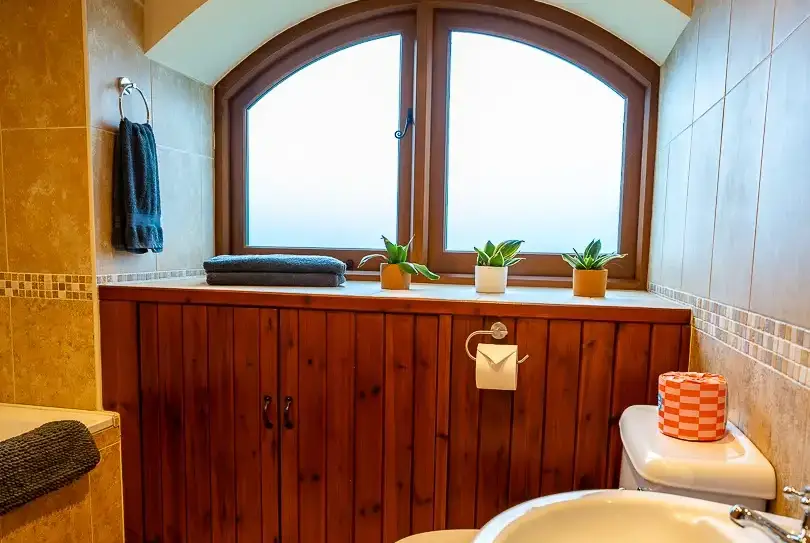 Ensuite bathroom at The Granary