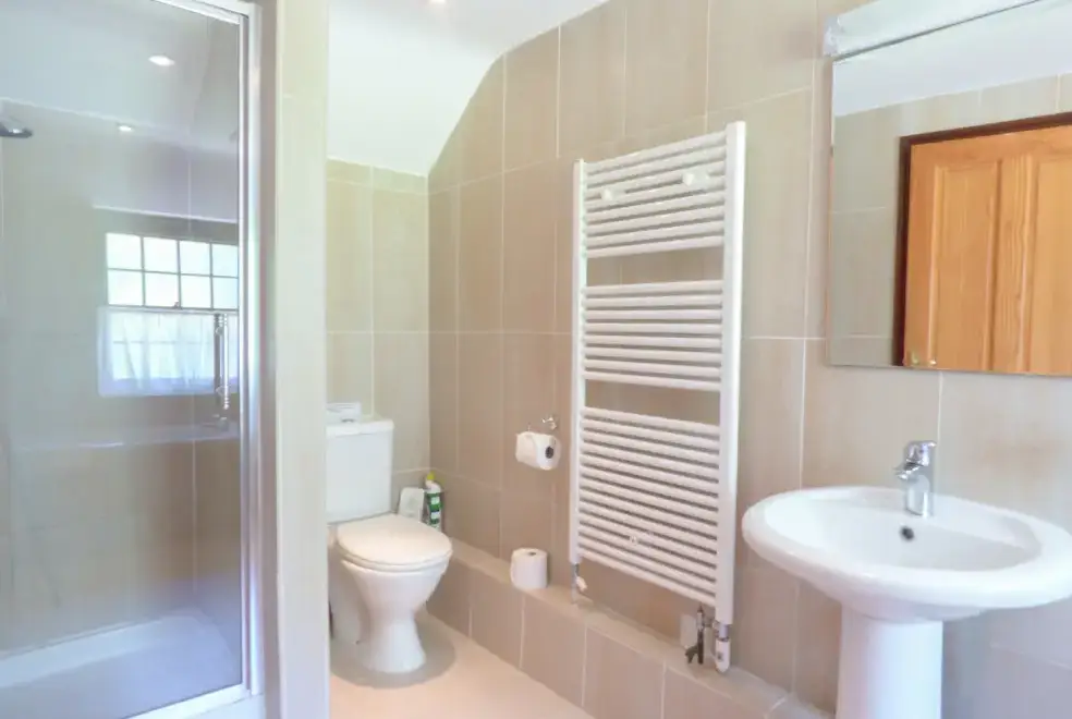 Ensuite bathroom at The Granary